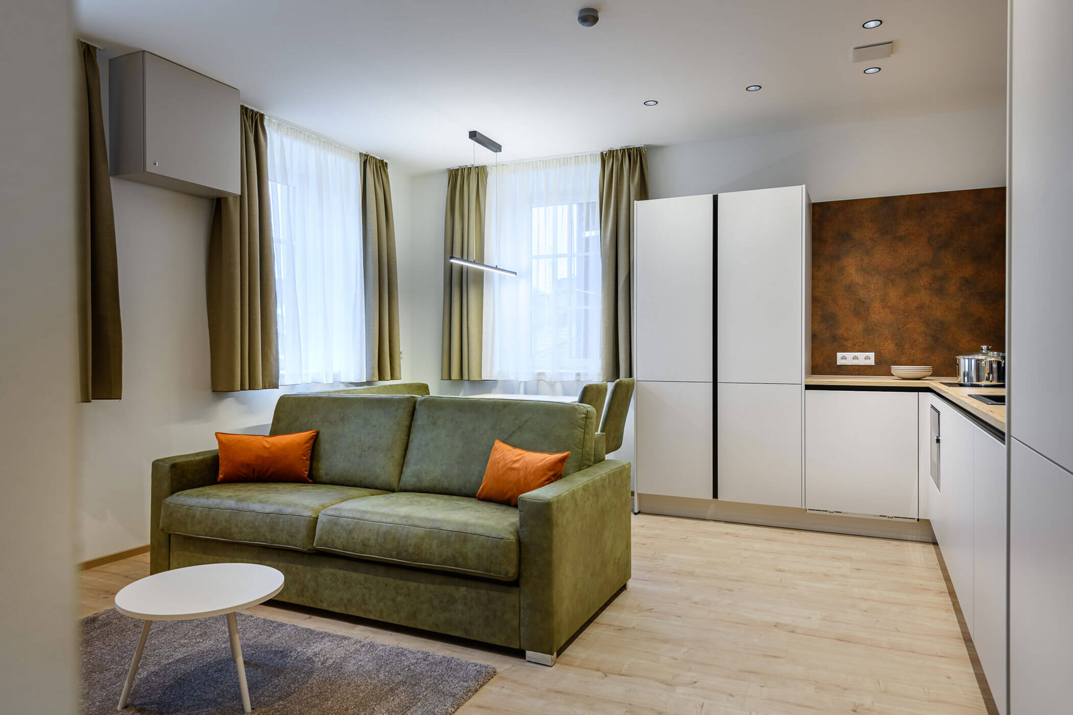 Soggiorno e cucina nell'Appartamento Linda di Villa Fauster